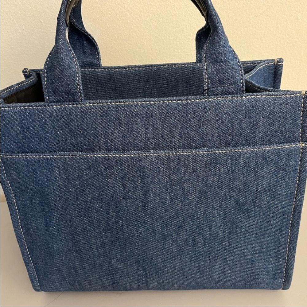 DKNY DENIM EMBROIDERY LOGO TOTE CROSSBODY
BAG, NWOT - Picture 3 of 4